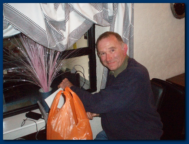 600x449 pixels (153K)